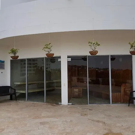 Amplios Aptos De Lujo Frente A La Playa A 5 Minutos Del Centro Y Del Aeropuerto, En Edificio Con Piscina, Jacuzzi, Sauna, Gimnasio, Turco Y Seguridad Las 24 Hs. * Cartagena
