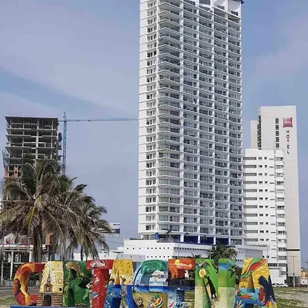 Amplios Aptos De Lujo Frente A La Playa A 5 Minutos Del Centro Y Del Aeropuerto, En Edificio Con Piscina, Jacuzzi, Sauna, Gimnasio, Turco Y Seguridad Las 24 Hs. Apartamento Cartagena