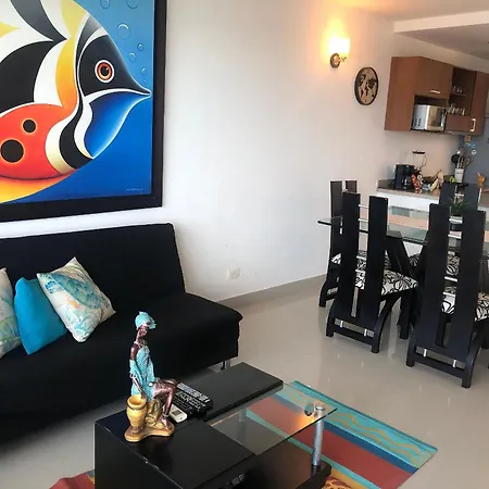 Amplios Aptos De Lujo Frente A La Playa A 5 Minutos Del Centro Y Del Aeropuerto, En Edificio Con Piscina, Jacuzzi, Sauna, Gimnasio, Turco Y Seguridad Las 24 Hs.