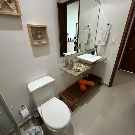Amplios Aptos De Lujo Frente A La Playa A 5 Minutos Del Centro Y Del Aeropuerto, En Edificio Con Piscina, Jacuzzi, Sauna, Gimnasio, Turco Y Seguridad Las 24 Hs. Apartamento *