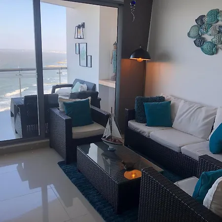 Amplios Aptos De Lujo Frente A La Playa A 5 Minutos Del Centro Y Del Aeropuerto, En Edificio Con Piscina, Jacuzzi, Sauna, Gimnasio, Turco Y Seguridad Las 24 Hs.