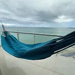 Amplios Aptos De Lujo Frente A La Playa A 5 Minutos Del Centro Y Del Aeropuerto, En Edificio Con Piscina, Jacuzzi, Sauna, Gimnasio, Turco Y Seguridad Las 24 Hs.