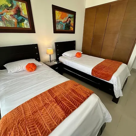 Amplios Aptos De Lujo Frente A La Playa A 5 Minutos Del Centro Y Del Aeropuerto, En Edificio Con Piscina, Jacuzzi, Sauna, Gimnasio, Turco Y Seguridad Las 24 Hs. * Cartagena